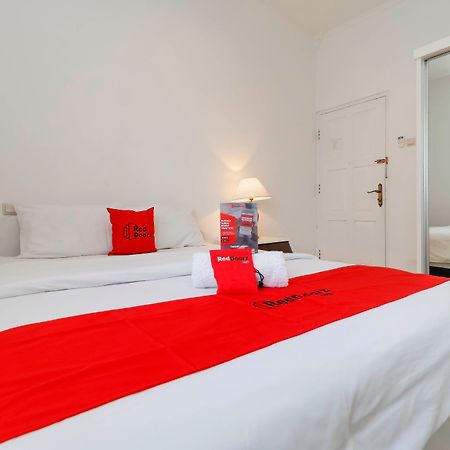 Reddoorz Plus @ Tendean Jacarta Exterior foto